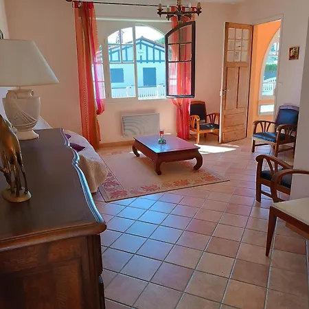 Дом отдыха La Chaumiere Ла-Трамблад