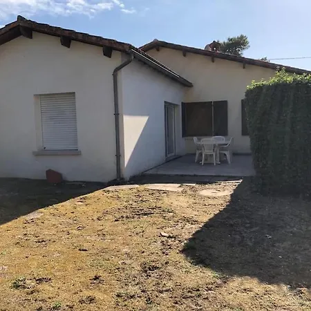 La Chaumiere *